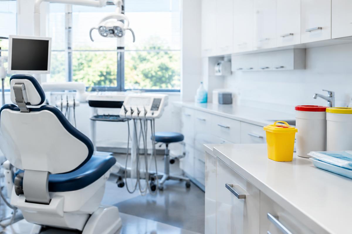 Dental waste disposal: amalgam, sharps and clinical waste